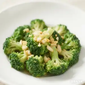 Brokoli sa belim lukom / 蒜蓉西兰花